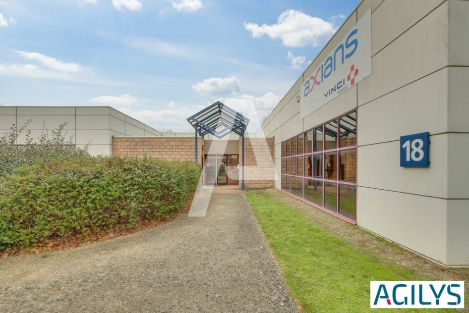 Activités / entrepôts à louer – SAINT-THIBAULT-DES-VIGNES (77400) – 1