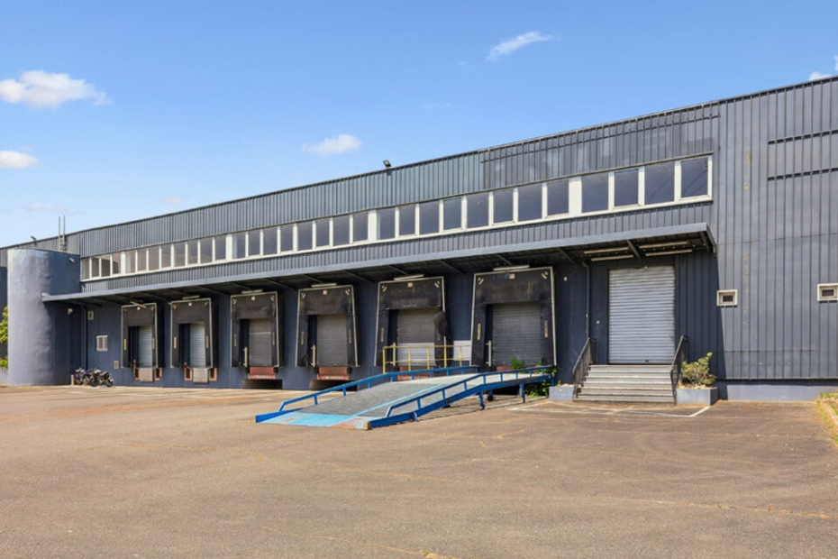 Activités / entrepôts à louer – PALAISEAU (91120) – 1