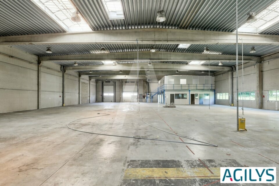 Activités / entrepôts à louer – CHILLY MAZARIN (91380) – 1