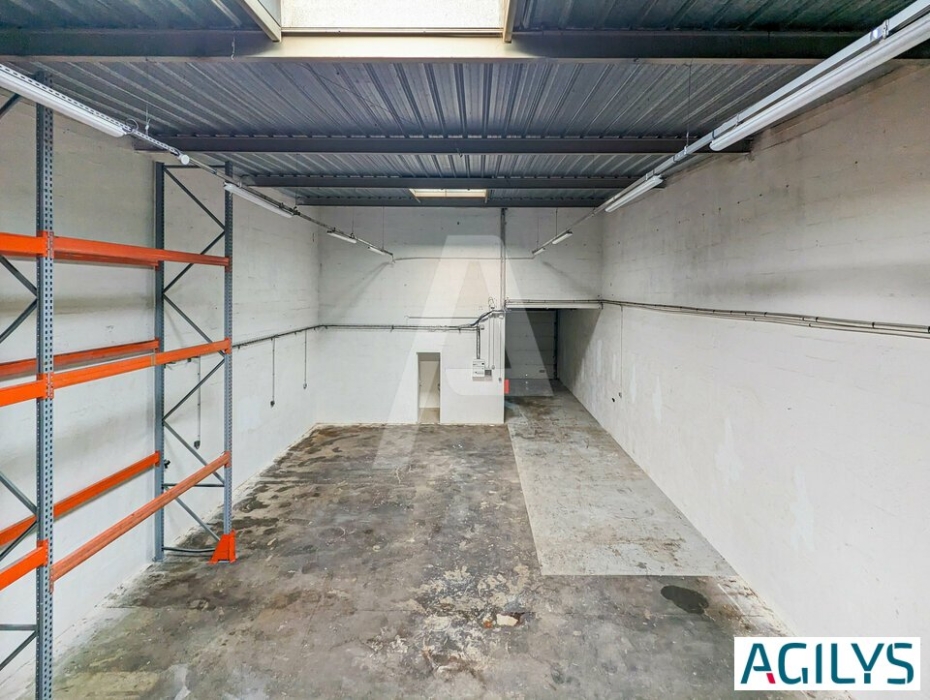 Activités / entrepôts à louer – CHILLY MAZARIN (91380) – 1