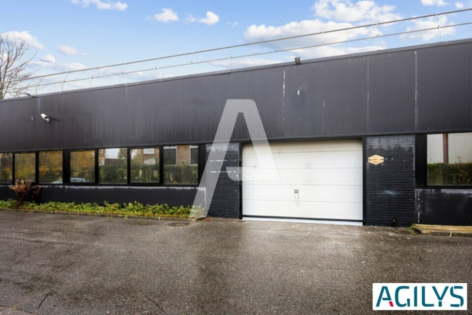 Activités / entrepôts à louer – VILLEBON SUR YVETTE (91140) – 1