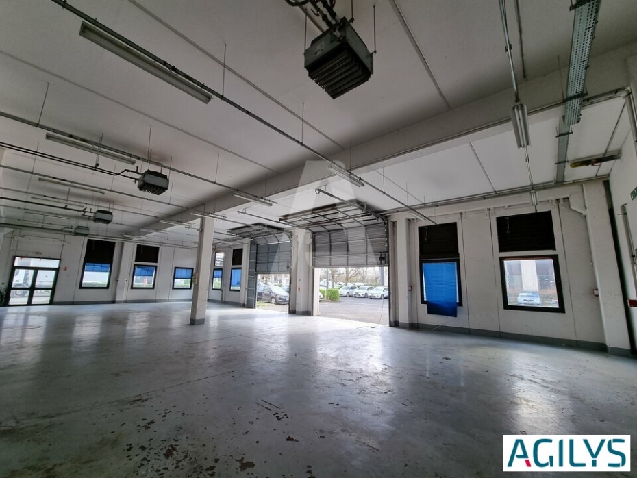 Activités / entrepôts à louer – VILLEBON SUR YVETTE (91940) – 1