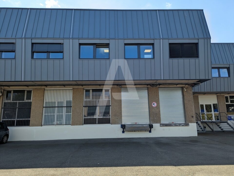 Activités / entrepôts à louer – VILLEJUST (91140) – 1