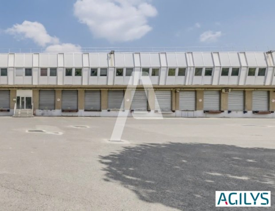 Activités / entrepôts à louer – VILLEJUST (91140) – 1