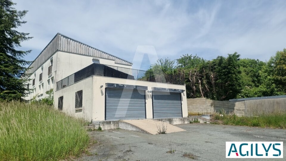 Activités / entrepôts à vendre – MARCOUSSIS (91460) – 1
