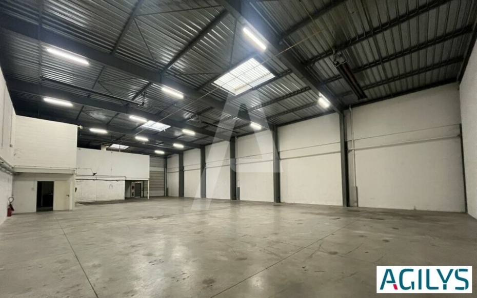 Activités / entrepôts à louer – MASSY (91300) – 1