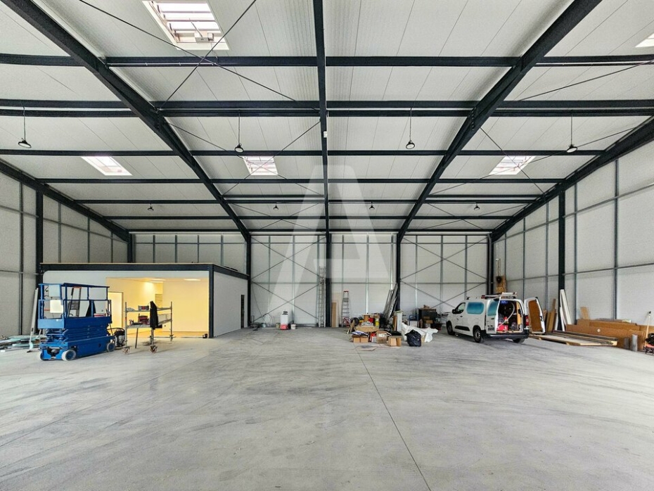 Activités / entrepôts à louer – ARPAJON (91290) – 1