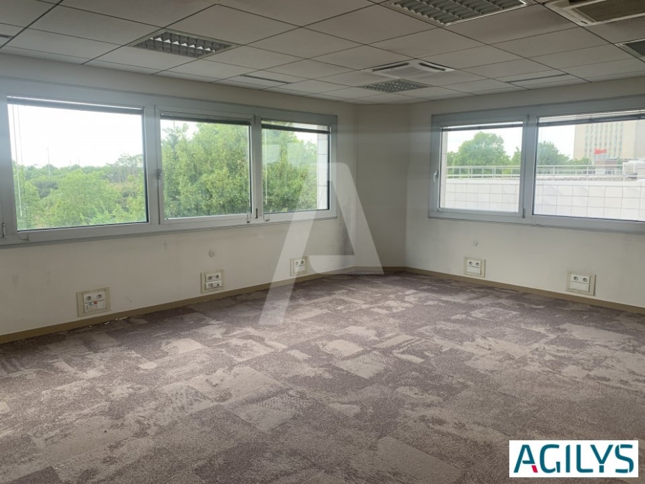 Bureaux à louer – RUNGIS (94150) – 1
