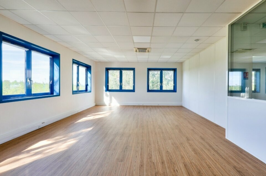 Activités / entrepôts à louer – FRESNES (94260) – 1