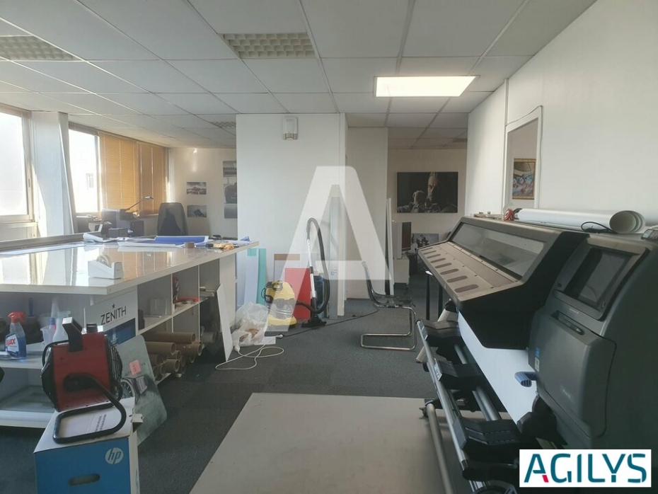 Bureaux à louer – FRESNES (94260) – 1
