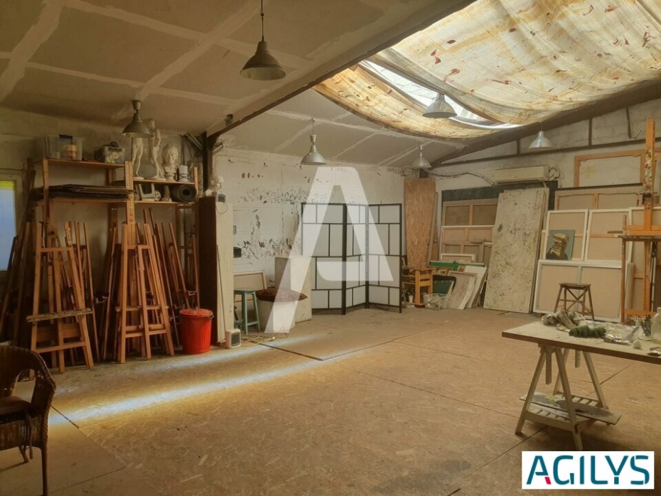 Activités / entrepôts à louer – IVRY-SUR-SEINE (94200) – 1