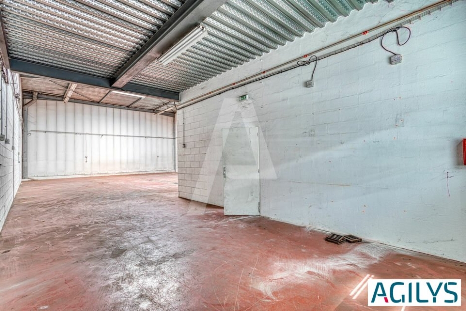 Activités / entrepôts à louer – VILLEJUIF (94800) – 1