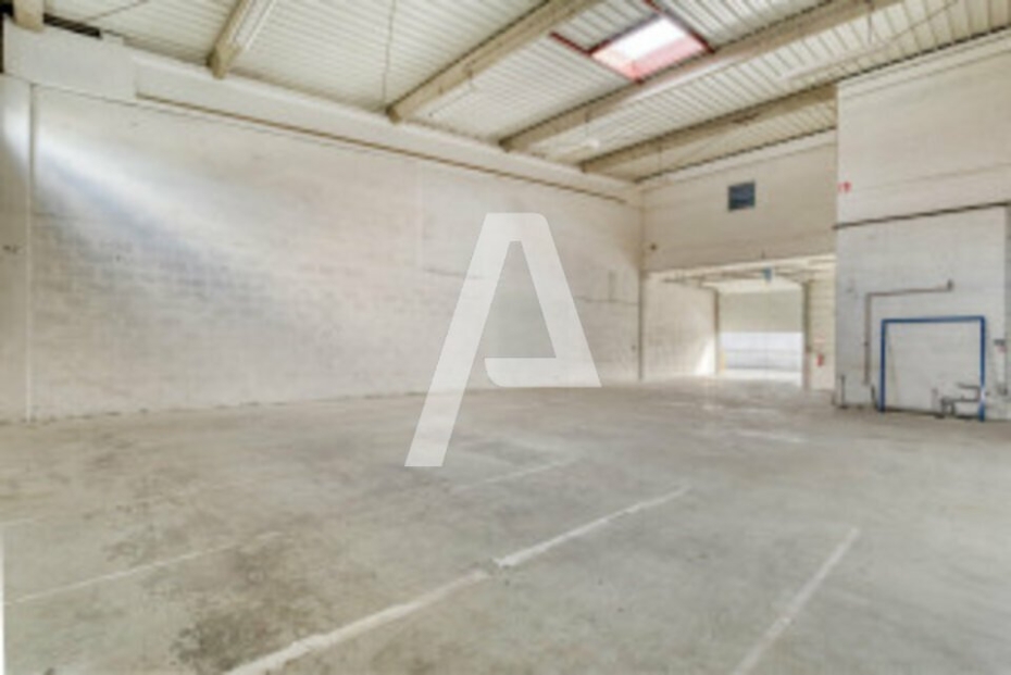 Activités / entrepôts à louer – VITRY SUR SEINE (94400) – 1