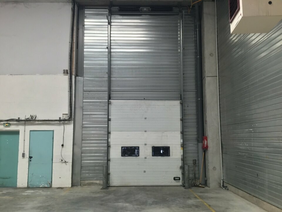 Activités / entrepôts à louer – IVRY SUR SEINE (94200) – 1