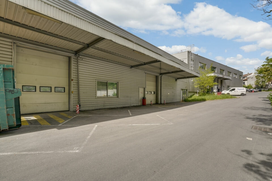 Activités / entrepôts à louer – ARCUEIL (94110) – 1