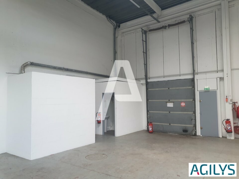 Activités / entrepôts à louer – VALENTON (94460) – 1