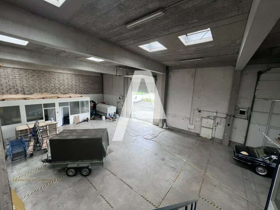 Activités / entrepôts à louer – VITRY SUR SEINE (94400) – 1