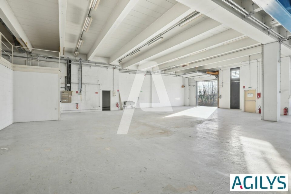 Activités / entrepôts à louer – RUNGIS (94150) – 1