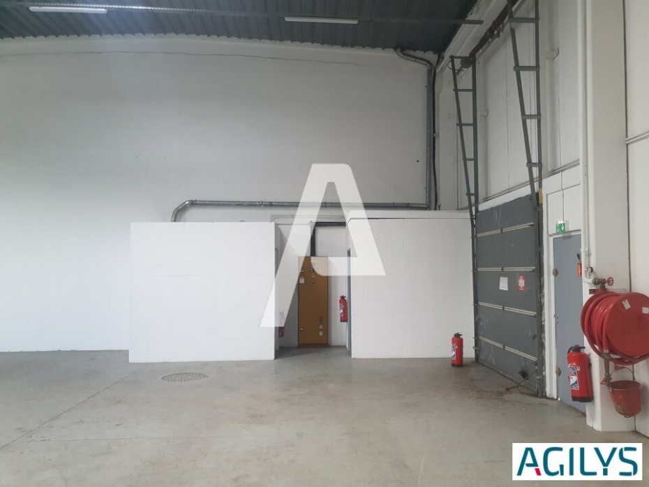 Activités / entrepôts à louer – VALENTON (94460) – 1