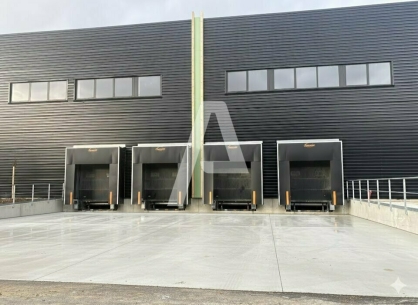 Activités / entrepôts à louer - LA QUEUE EN BRIE – Photo 1