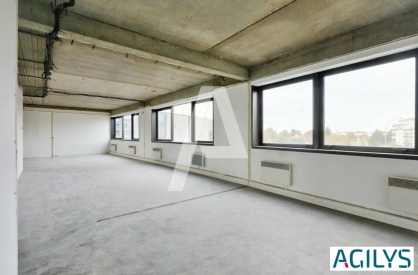 Bureaux à louer - BONNEUIL-SUR-MARNE – Photo 1