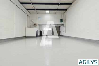 Activités / entrepôts à louer - BONNEUIL SUR MARNE – Photo 1