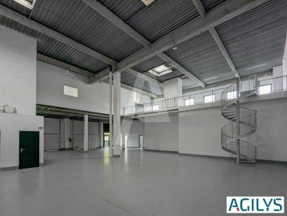 Activités / entrepôts à louer - LISSES – Photo 1