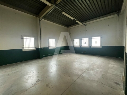 Activités / entrepôts à louer - LOGNES – Photo 1