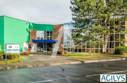 Activités / entrepôts à louer - SAINT-THIBAULT-DES-VIGNES – Photo 1