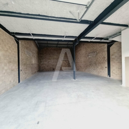 Activités / entrepôts à louer - LIEUSAINT – Photo 1