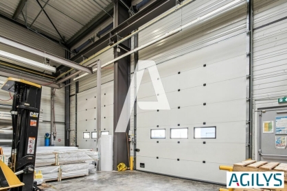 Activités / entrepôts à louer - BAILLY ROMAINVILLIERS – Photo 1