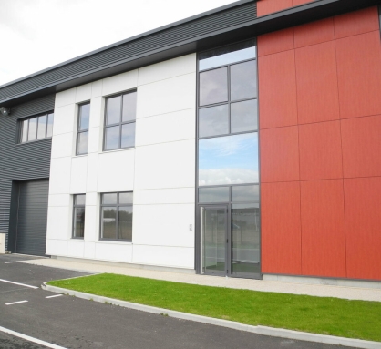 Activités / entrepôts à vendre - LIEUSAINT – Photo 1