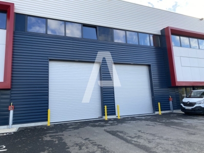 Activités / entrepôts à louer - CHANTELOUP EN BRIE – Photo 1