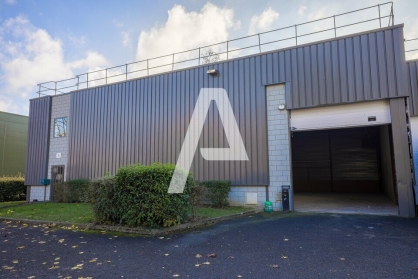 Activités / entrepôts à louer - COLLEGIEN – Photo 1