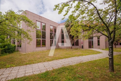 Bureaux à louer - ORSAY – Photo 1