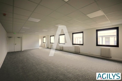 Bureaux à louer - LISSES – Photo 1