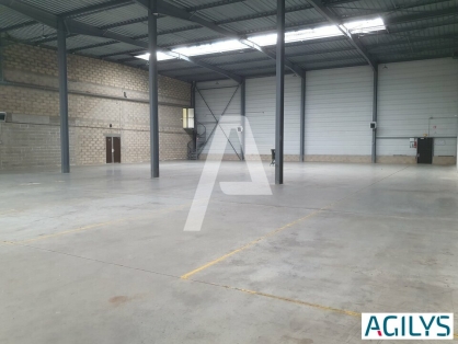 Activités / entrepôts à louer - LISSES – Photo 1