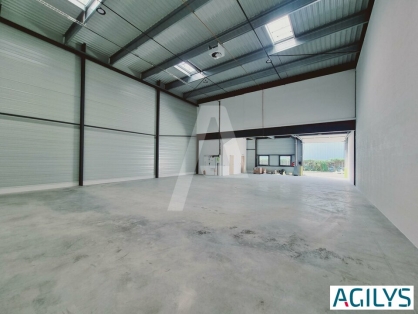 Photo 1 – Location ACTIVITÉS / ENTREPÔTS à CORBEIL ESSONNES (91100)