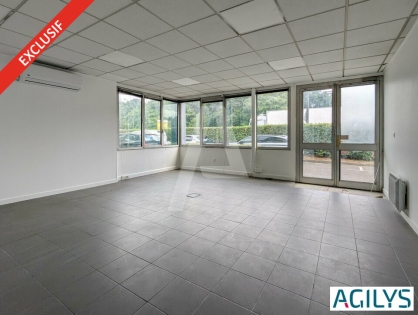 Activités / entrepôts à vendre - MASSY – Photo 1