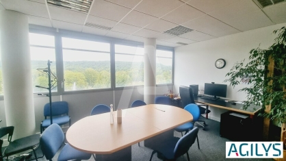 Bureaux à vendre - ORSAY – Photo 1