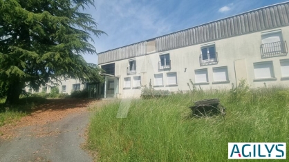 Activités / entrepôts à vendre - MARCOUSSIS – Photo 1