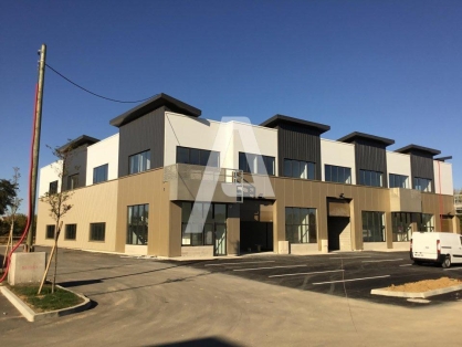 Activités / entrepôts à vendre - SAINT-PIERRE-DU-PERRAY – Photo 1