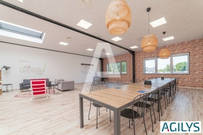 Activités / entrepôts à louer - IVRY SUR SEINE – Photo 1