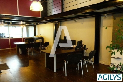 Bureaux à louer - IVRY-SUR-SEINE – Photo 1