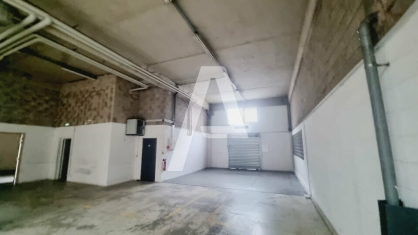 Activités / entrepôts à louer - IVRY SUR SEINE – Photo 1