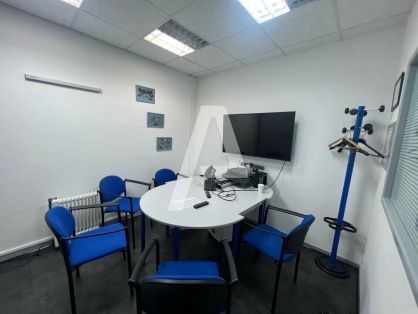 Bureaux à louer - VITRY-SUR-SEINE – Photo 1