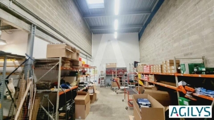 Activités / entrepôts à louer - FRESNES – Photo 1
