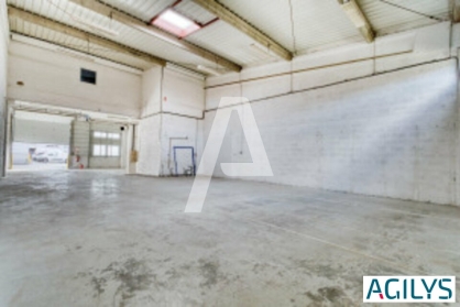 Activités / entrepôts à louer - VITRY SUR SEINE – Photo 1