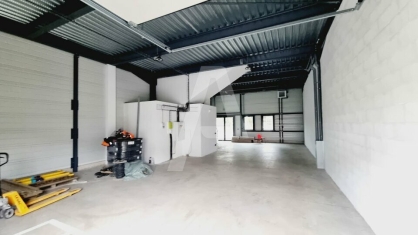 Activités / entrepôts à louer - FRESNES – Photo 1